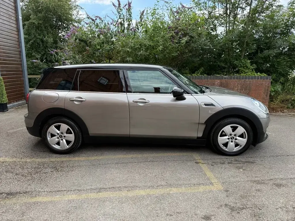 Used Mini Cooper Clubman 136 HP (100 kW) 2017 Silver Estate