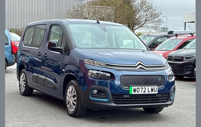 Used Citroën e-Berlingo Feel 100 kW (136 HP) 2023 Blue MPV