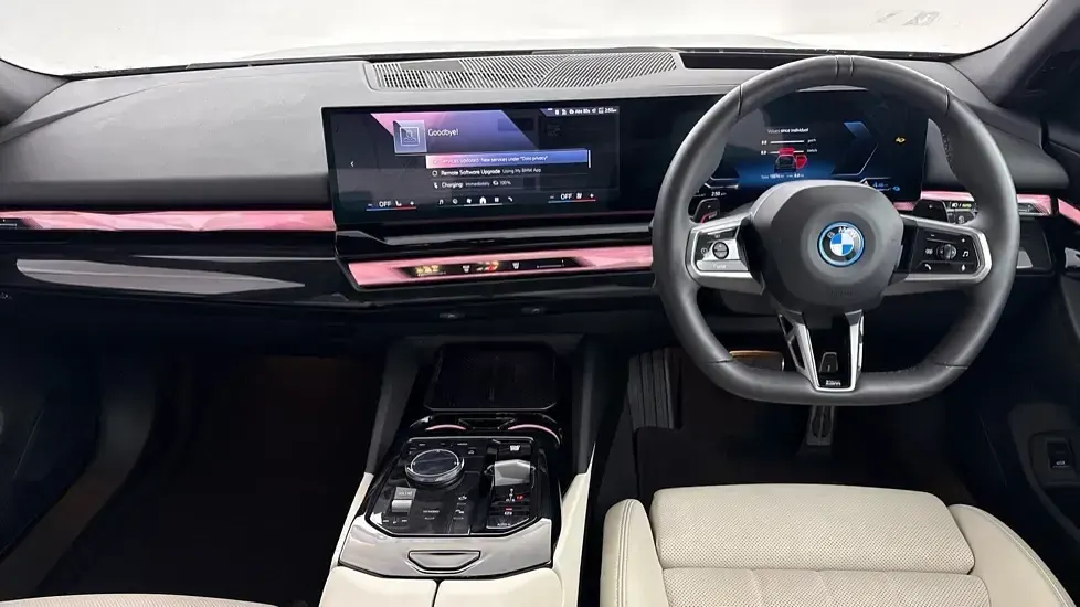 Used BMW 530e M Sport 295 HP (216 kW) 2025 Black Estate