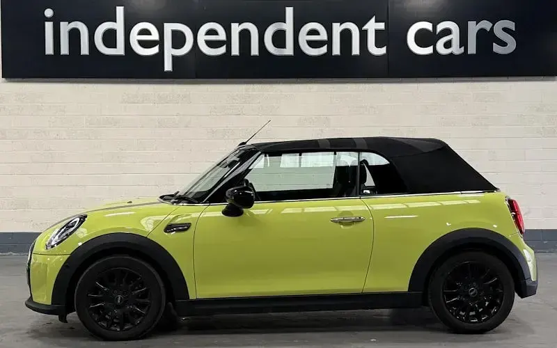 Used Mini Cooper Cabriolet Classic 136 HP (100 kW) 2022 Yellow Cabriolet