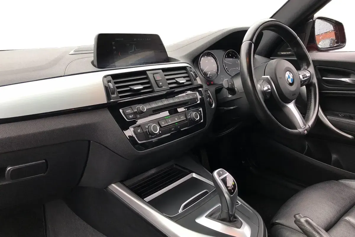 Used BMW 220 M Sport 190 HP (139 kW) 2018 Red Coupe
