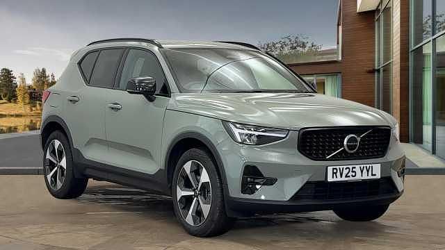 Used 2025 Volvo XC40 Plus SUV | £30,990 (Fair price) - Image 1/4
