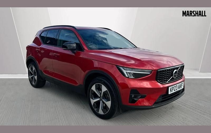 Used Volvo XC40 Ultimate 194 HP (142 kW) 2023 Red SUV