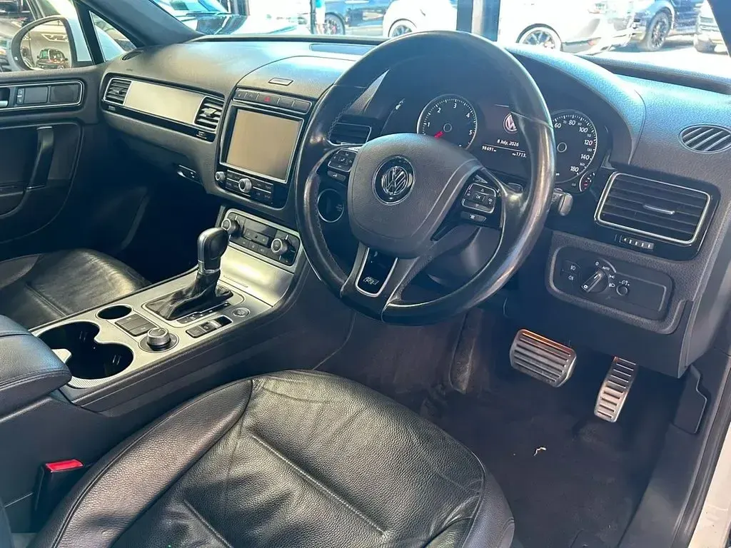 Used VW Touareg R-line 262 HP (192 kW) 2016 White SUV