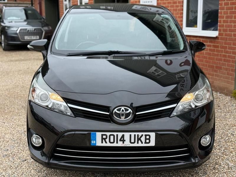 Usado Toyota Verso Multidrive S 147 HP (108 kW) 2014 Preto Monovolume