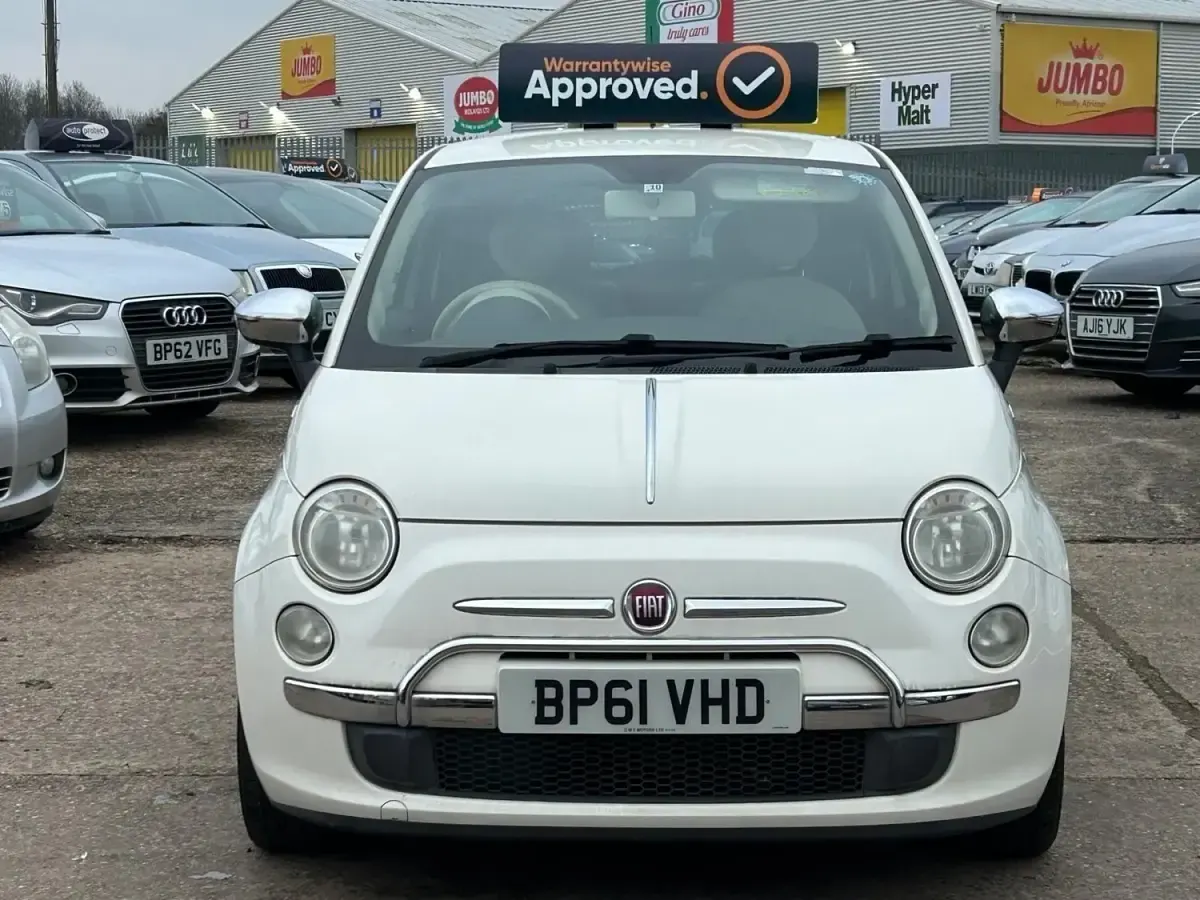 Usado Fiat 500 Lounge 69 HP (50 kW) 2011 Branco Citadino