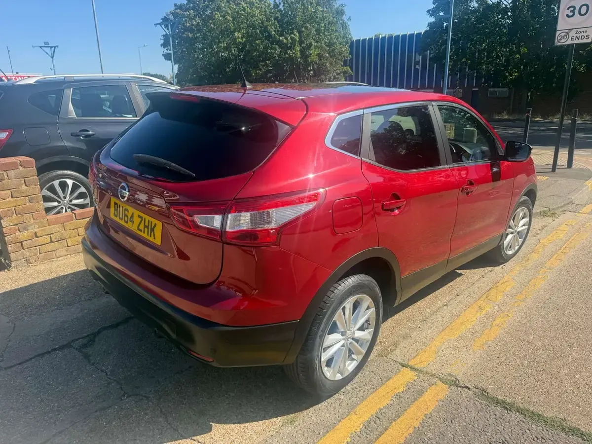 Used Nissan Qashqai Acenta Premium 2014 Red SUV
