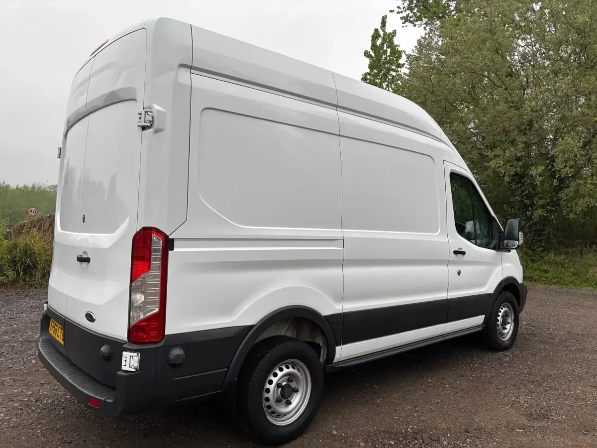 Begagnad Ford Transit 130 HK (95 kW) 2019 Vit Van