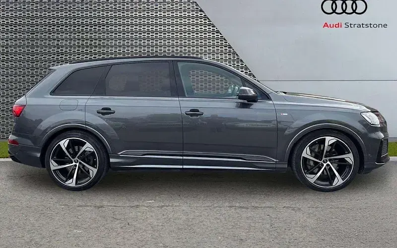 Used Audi Q7 Black Edition 286 HP (210 kW) 2023 Grey SUV