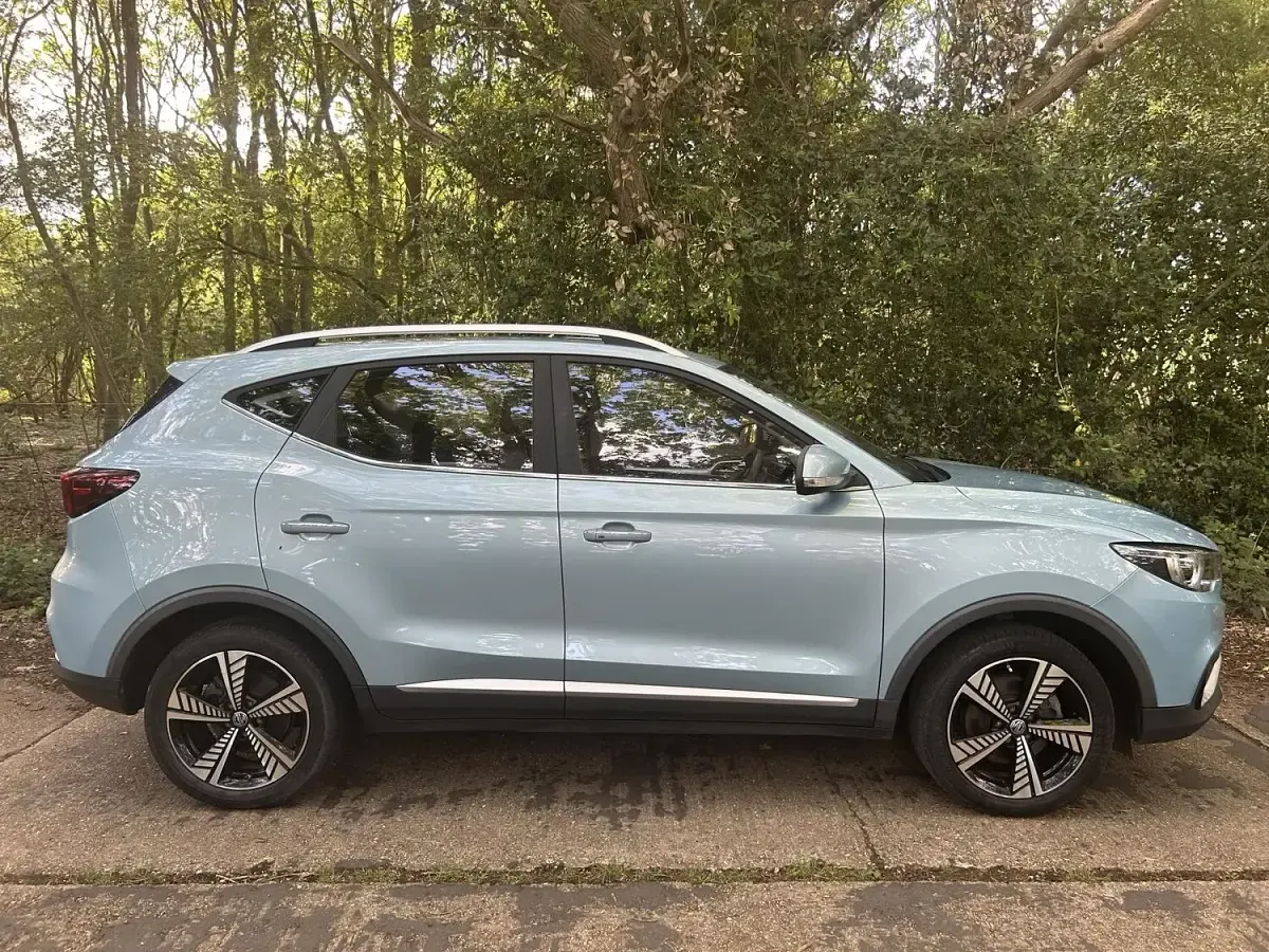 Used MG ZS Exclusive 105 kW (143 HP) 2020 Blue SUV