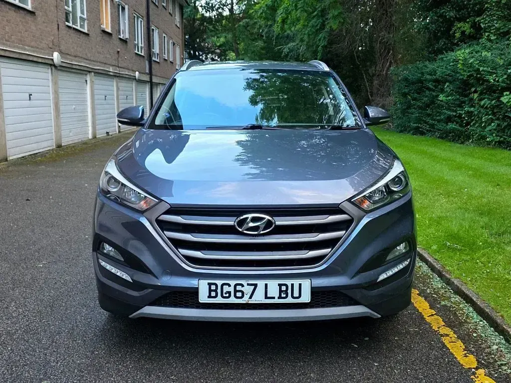 Used Hyundai Tucson SE 132 HP (97 kW) 2017 Grey SUV