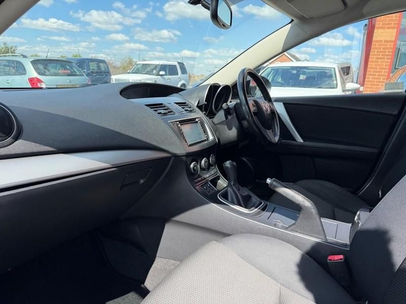 Usado Mazda 3 Inclusive 185 HP (136 kW) 2013 Branco Citadino