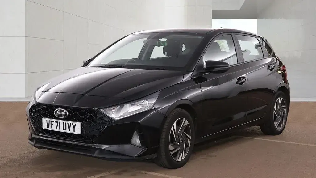 Used Hyundai i20 100 HP (73 kW) 2021 Black Hatchback