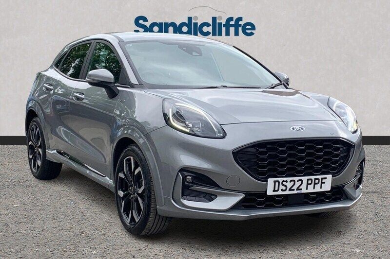 Solar silver (premium paint) Used 2022 Ford Puma Hatchback | £17,400 (Fair price) - Image 1/4