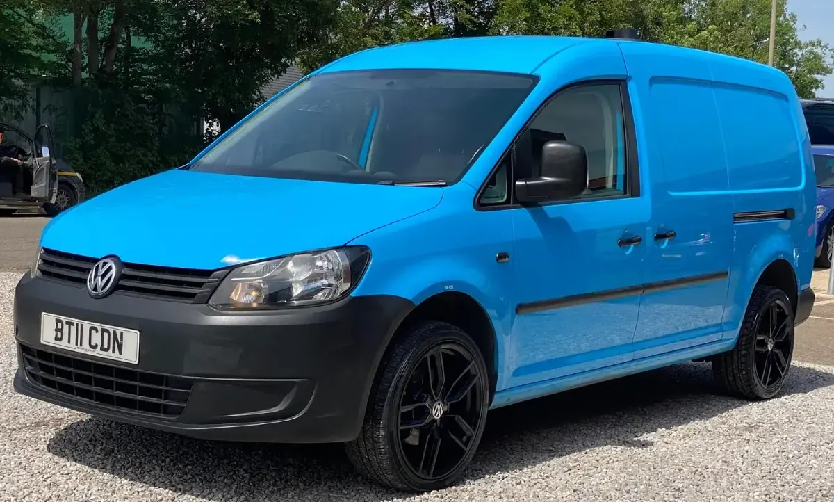 Used VW Caddy 102 HP (75 kW) 2011 Blue MPV