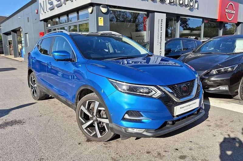 Blue Used 2017 Nissan Qashqai Tekna SUV | £13,750 (Fair price) - Image 1/4