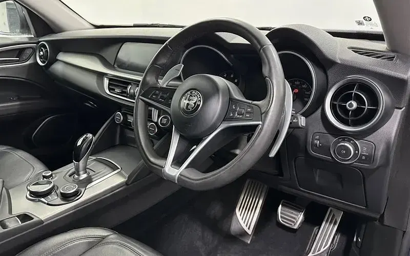 Used Alfa Romeo Stelvio Edizione Speciale 280 HP (205 kW) 2018 Blue SUV