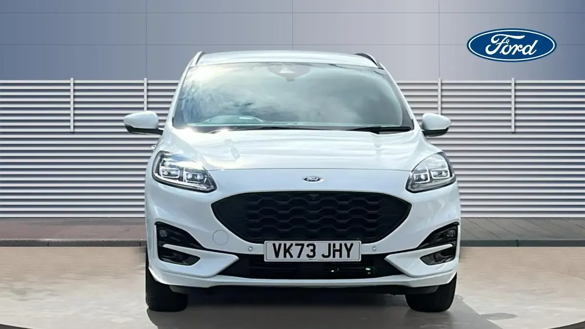 Used Ford Kuga ST-Line 150 HP (110 kW) 2023 White SUV