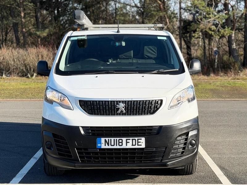 Used Peugeot Expert 2018 White Van