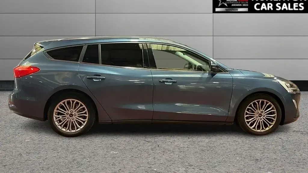 Used Ford Focus Titanium X 150 HP (110 kW) 2019 Blue Estate