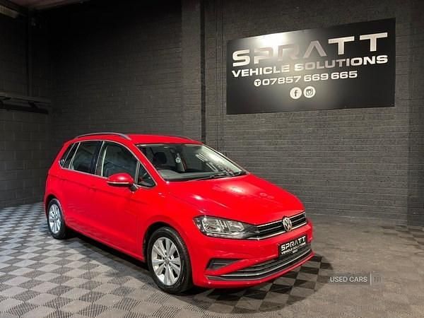Red Used 2018 VW Golf Sportsvan SE MPV | £8,395 (Fair price) - Image 1/4