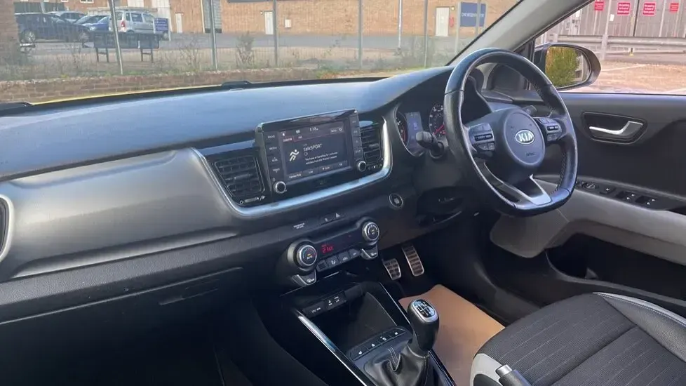 Used Kia Stonic First Edition 2018 Yellow SUV