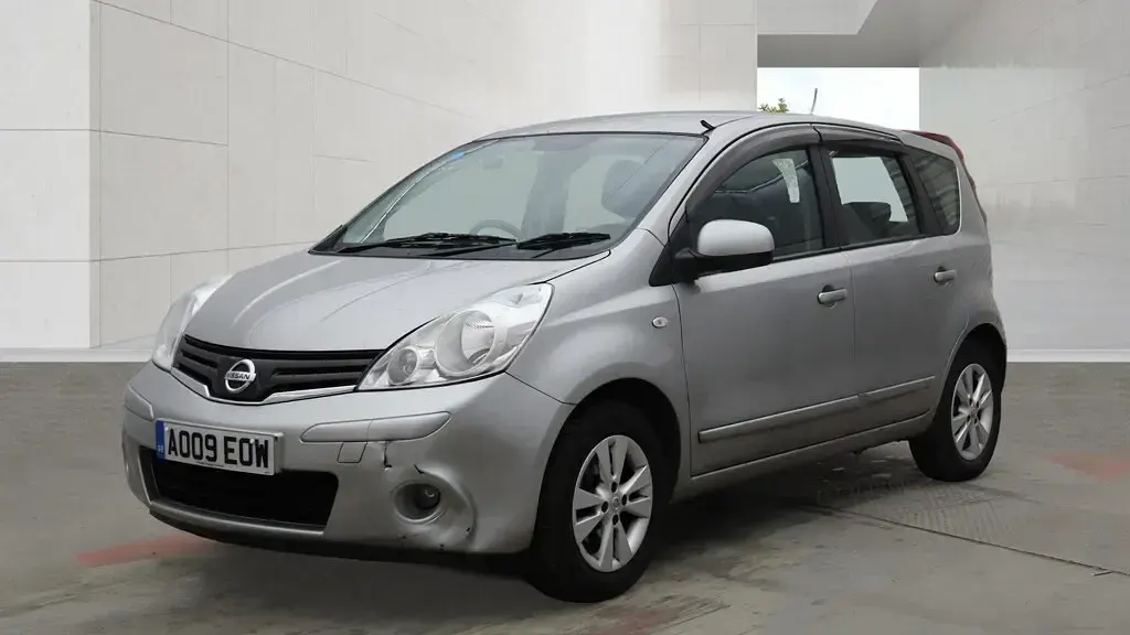 Used Nissan Note Acenta 88 HP (64 kW) 2009 Silver Hatchback
