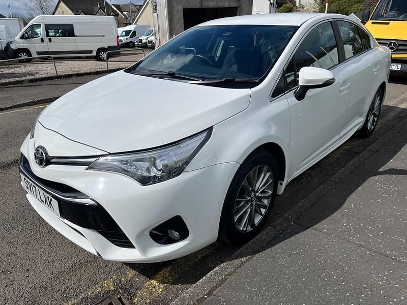Used Toyota Avensis Business Edition 147 HP (108 kW) 2017 White Sedan