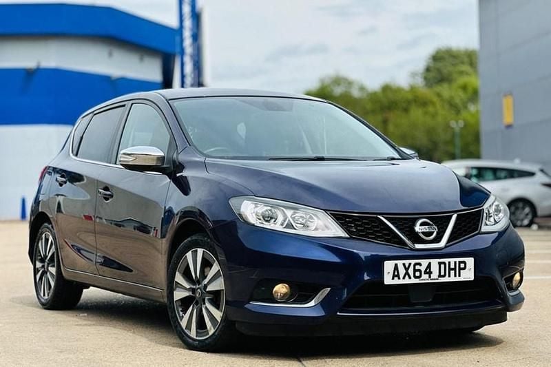 Blue Used 2015 Nissan Pulsar Tekna Hatchback | £3,995 (Good price) - Image 1/1