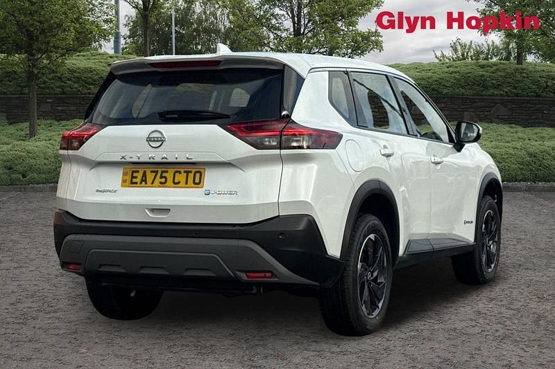 New Nissan X-Trail Acenta Premium 2025 Silver SUV