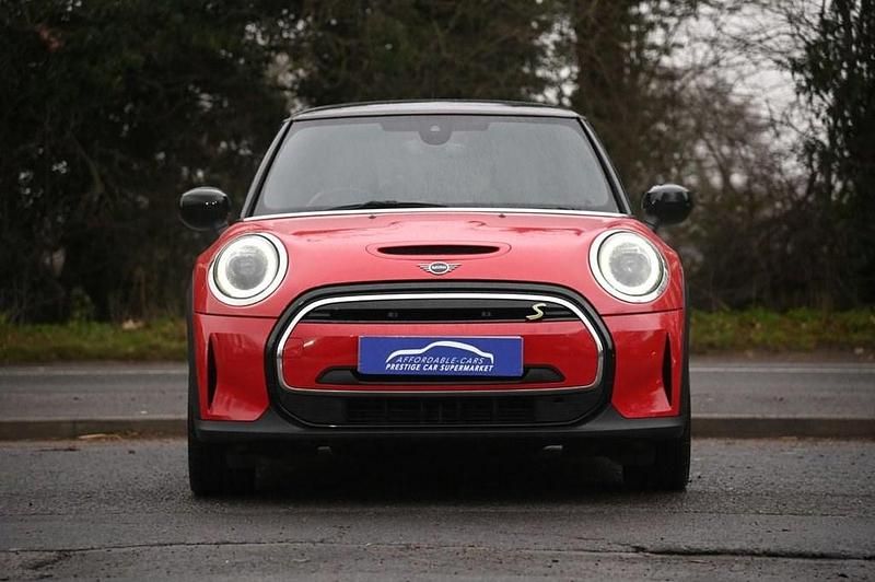 Used Mini Cooper SE Hatch 135 kW (184 HP) 2021 Red Hatchback
