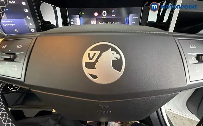 New Vauxhall Frontera Design Edition 83 kW (113 HP) 2025 White SUV