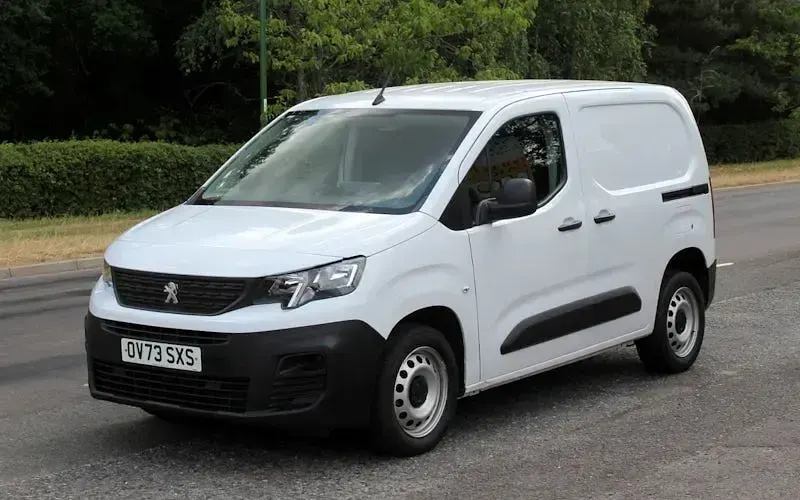 Used Peugeot Partner Premium 131 HP (96 kW) 2023 MPV