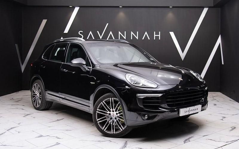 Used 2018 Porsche Cayenne S E-Hybrid SUV | £26,990 - Image 1/4
