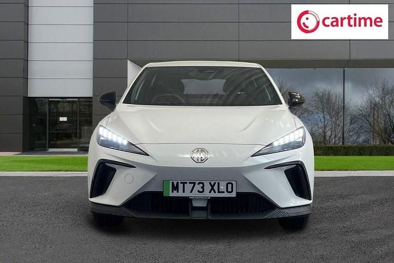 Used MG MG4 EV SE 63 kW (87 HP) 2023 White Hatchback