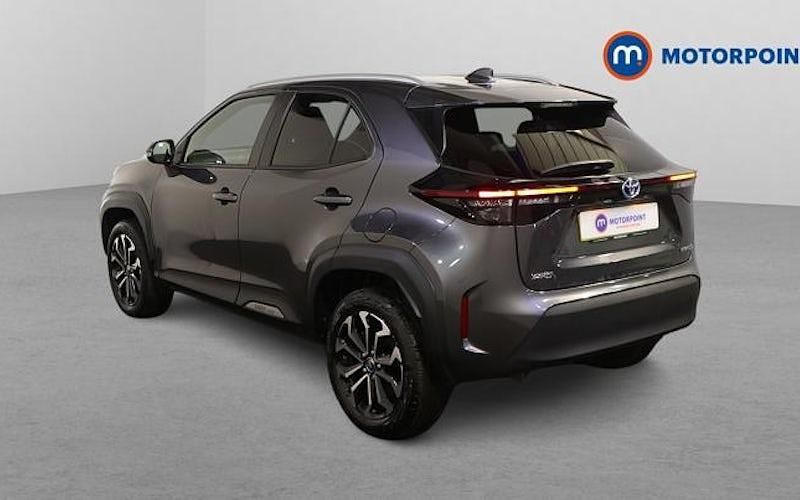 Used Toyota Yaris Hybrid Design 116 HP (85 kW) 2026 Estate