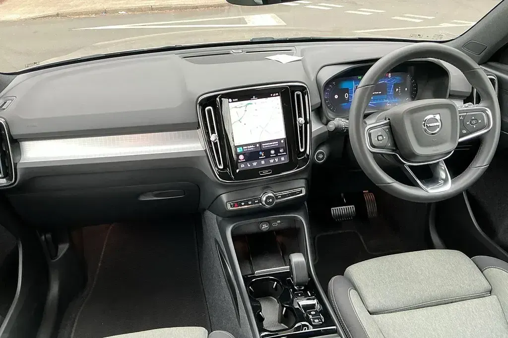 Usado Volvo XC40 Plus 2022 Dorado SUV
