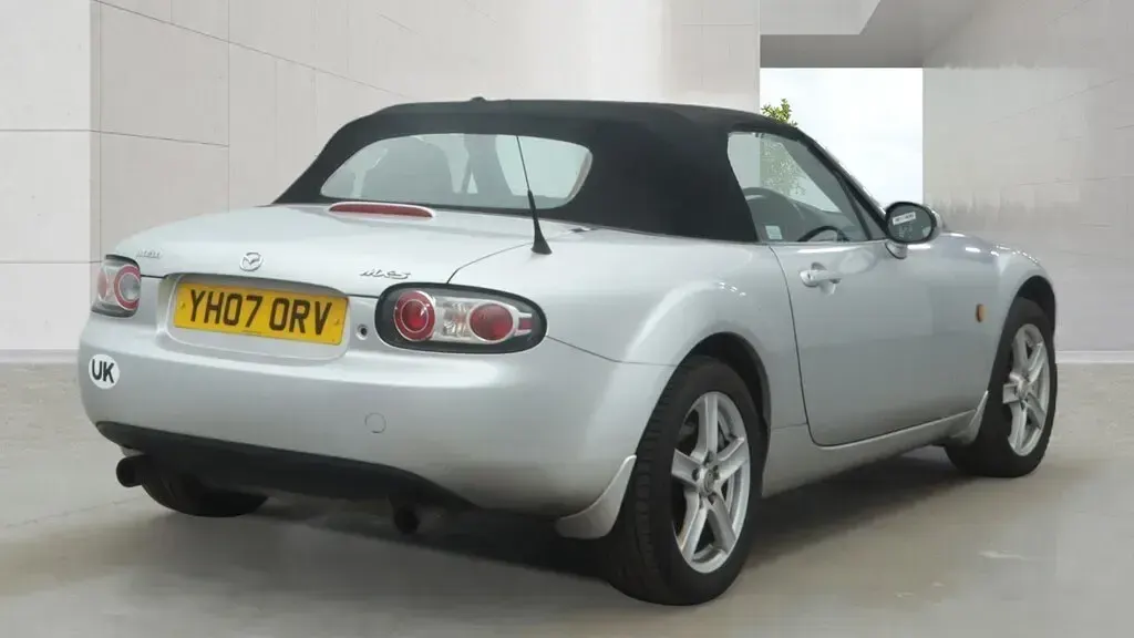 Used Mazda MX5 126 HP (92 kW) 2007 Silver Cabriolet