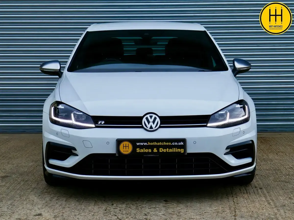 Used VW Golf VII R 300 HP (220 kW) 2019 White Hatchback