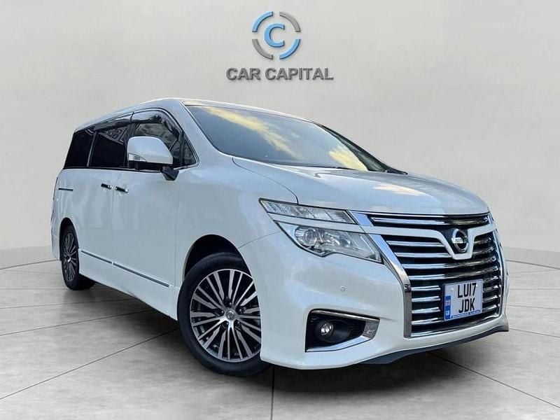 Used Nissan Elgrand 2017 White MPV