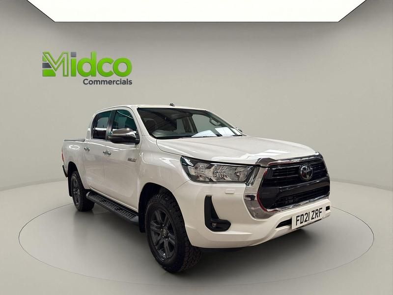 Used Toyota HiLux 150 HP (110 kW) 2021 White Pickup