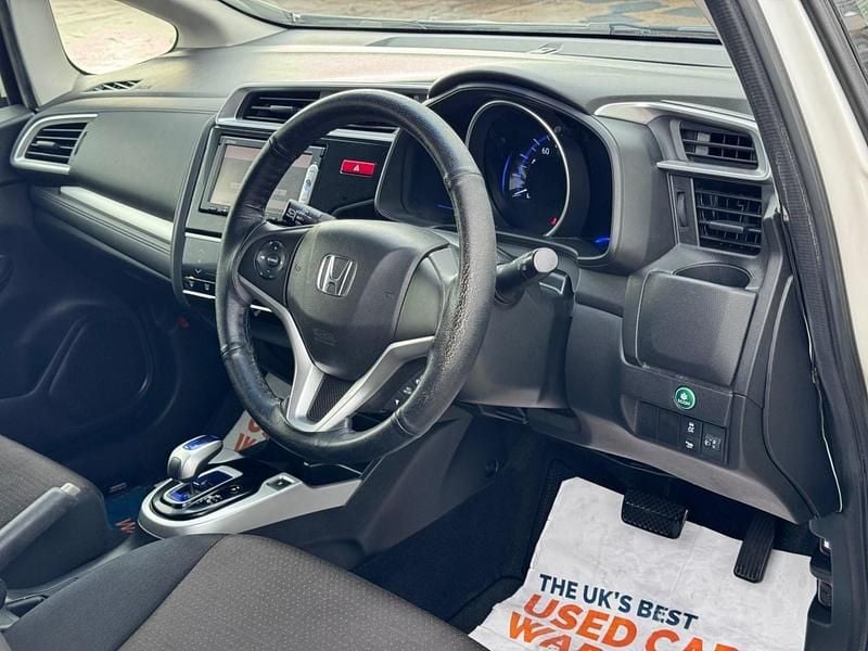 Used Honda Jazz Hybrid 2014 White Hatchback