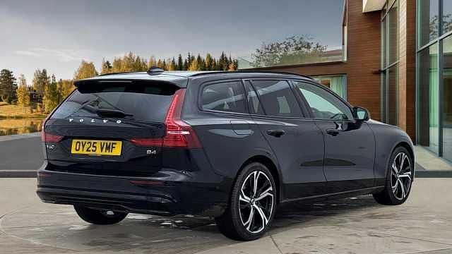Used Volvo V60 Ultra 194 HP (142 kW) 2025 Estate