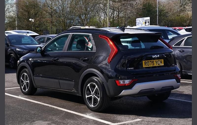Used Kia Niro 127 HP (93 kW) 2025 Black SUV
