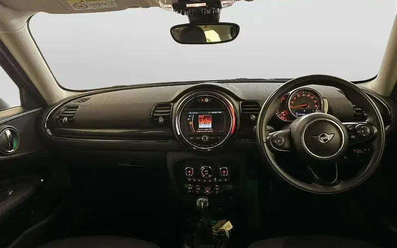 Used Mini Cooper Clubman Classic 136 HP (100 kW) 2019 Black Estate