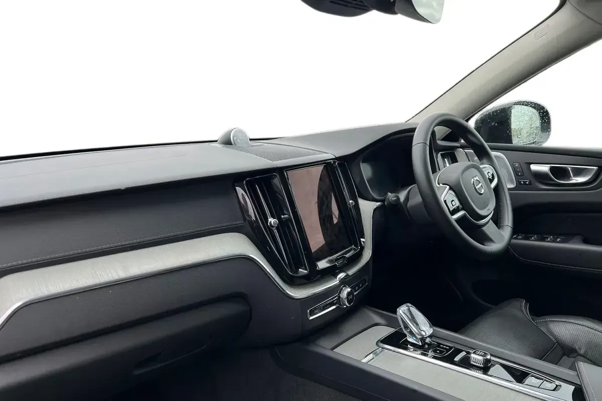 Usado Volvo XC60 Ultra 455 HP (334 kW) 2025 Preto SUV