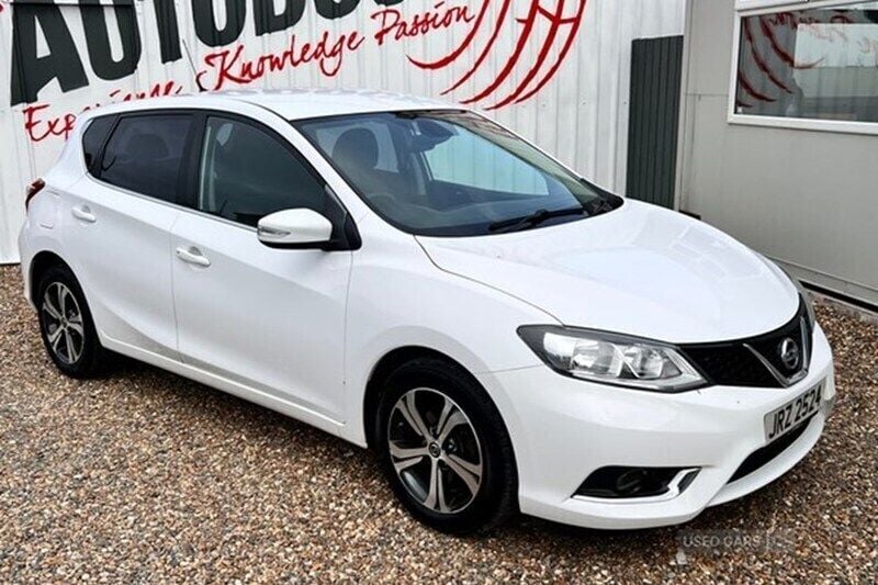White Used 2015 Nissan Pulsar Acenta Hatchback | £5,990 (Expensive) - Image 1/1