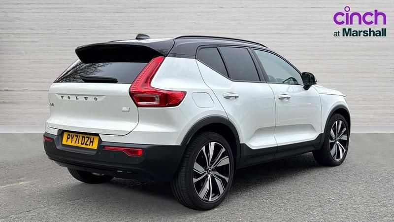 Used Volvo XC40 R-Design Pro 262 HP (192 kW) 2021 White SUV