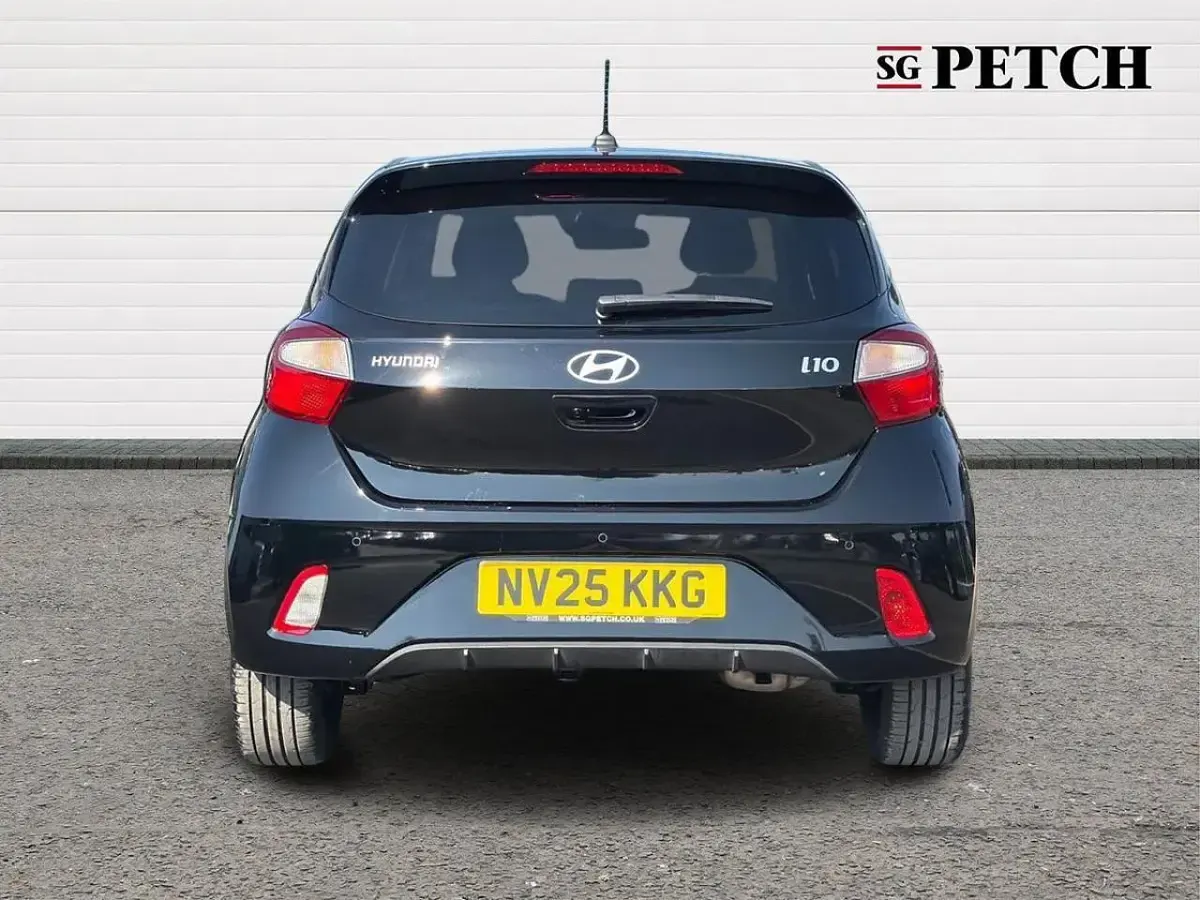 Used Hyundai i10 Premium 62 HP (45 kW) 2025 Black Hatchback