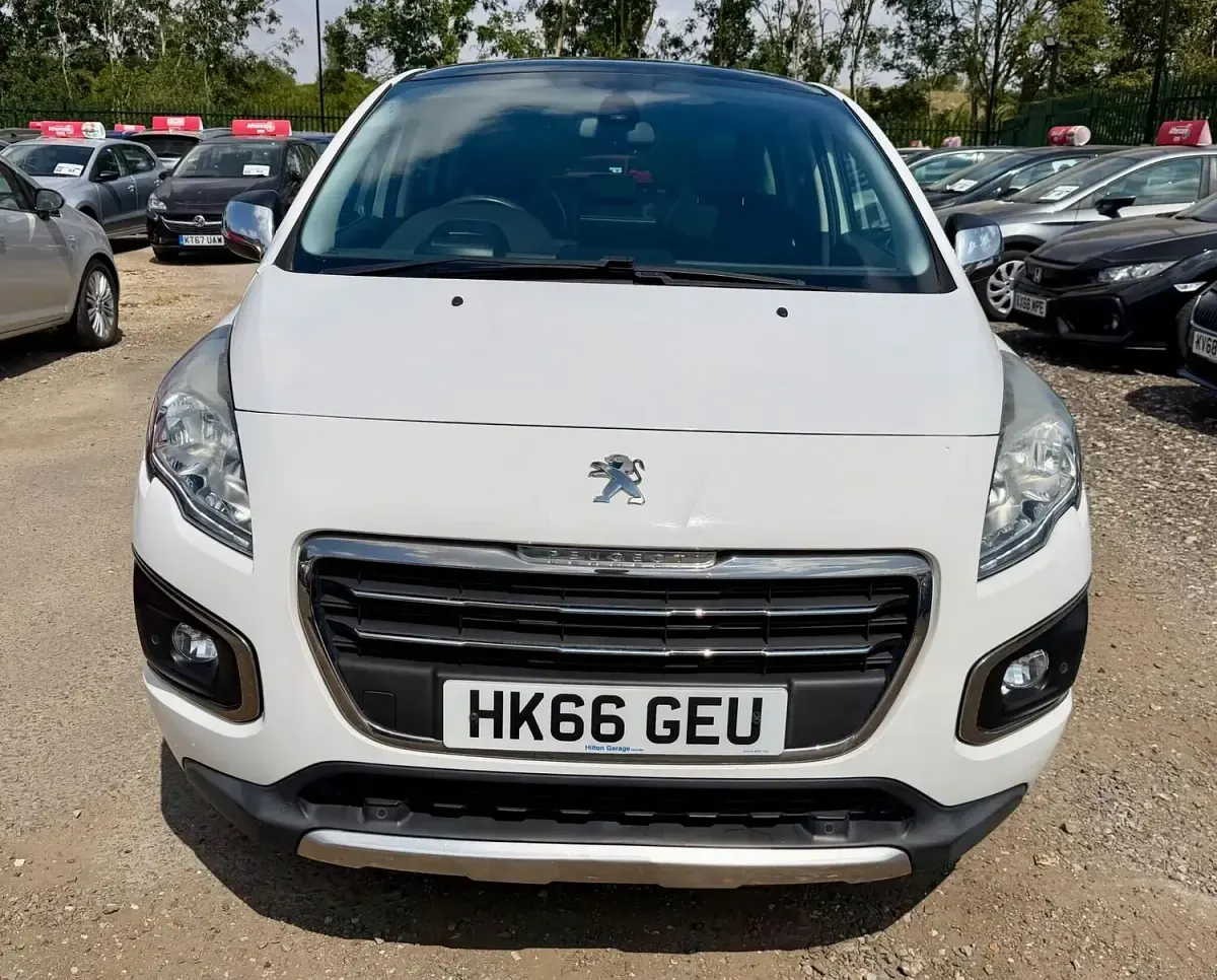 Used Peugeot 3008 Allure 120 HP (88 kW) 2017 White SUV